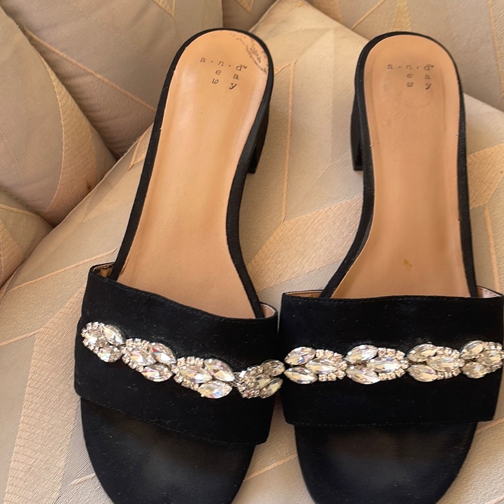 Sandals black low heels with silver stone design. 8.5 suede. Super comfortable